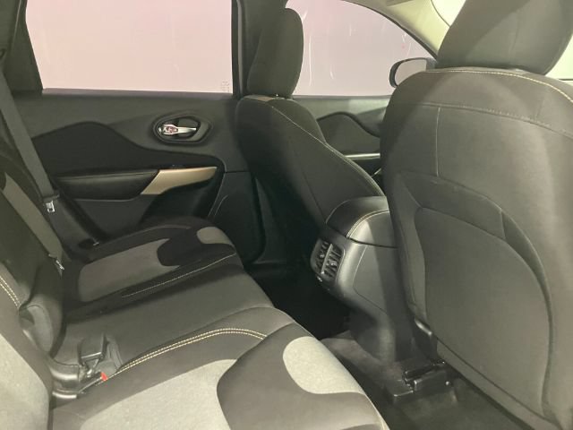Used 2017 Jeep Cherokee Sport w/ Trailer Tow Group AWD/4WD image 35