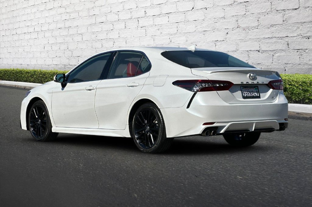Used 2022 Toyota Camry XSE FWD image 6