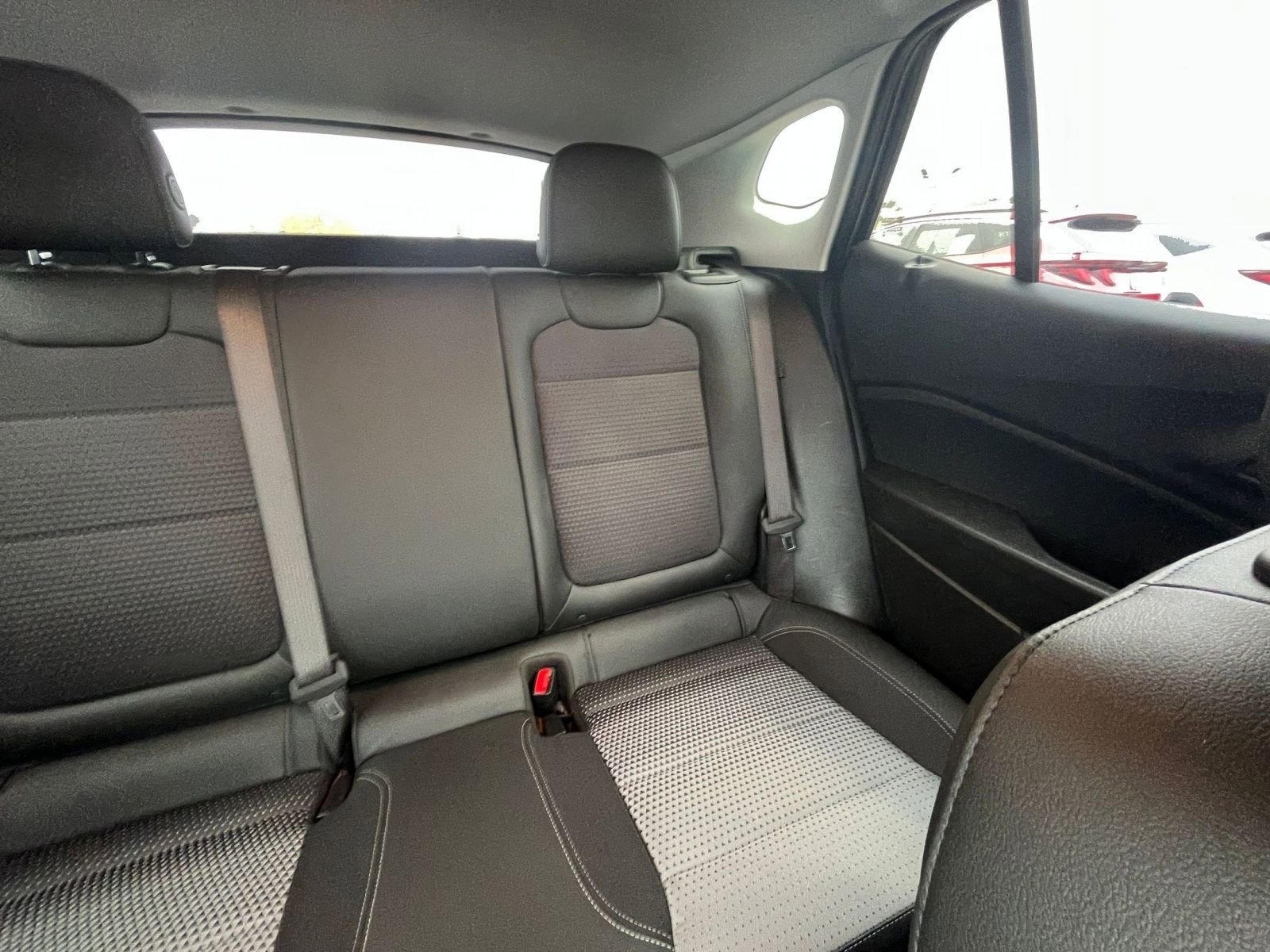 Used 2025 Chevrolet Trax LT image 35