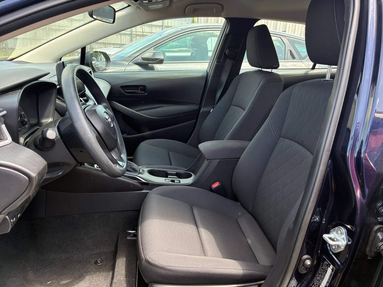 Used 2025 Toyota Corolla LE FWD image 25