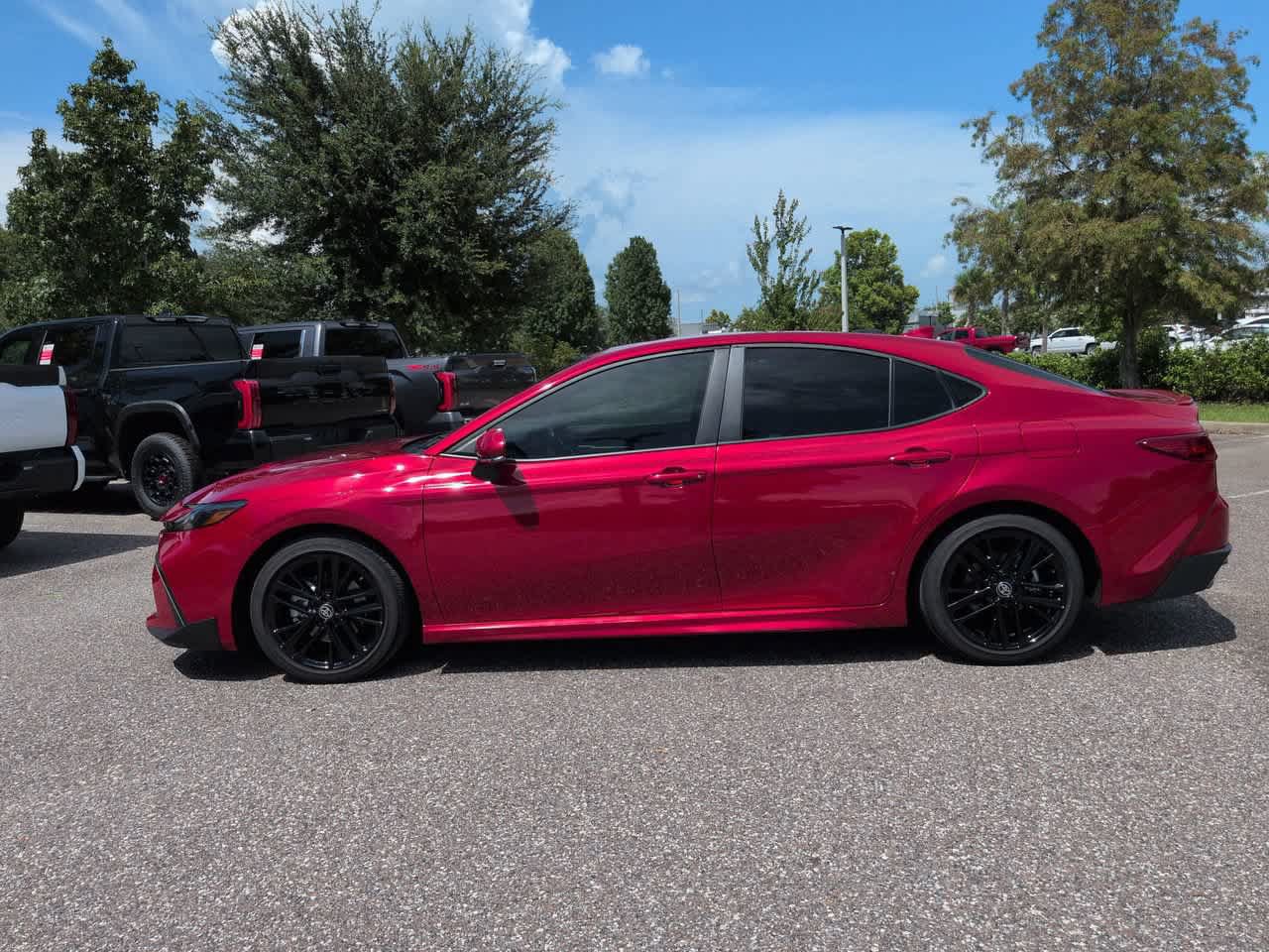 Certified 2025 Toyota Camry SE FWD image 3