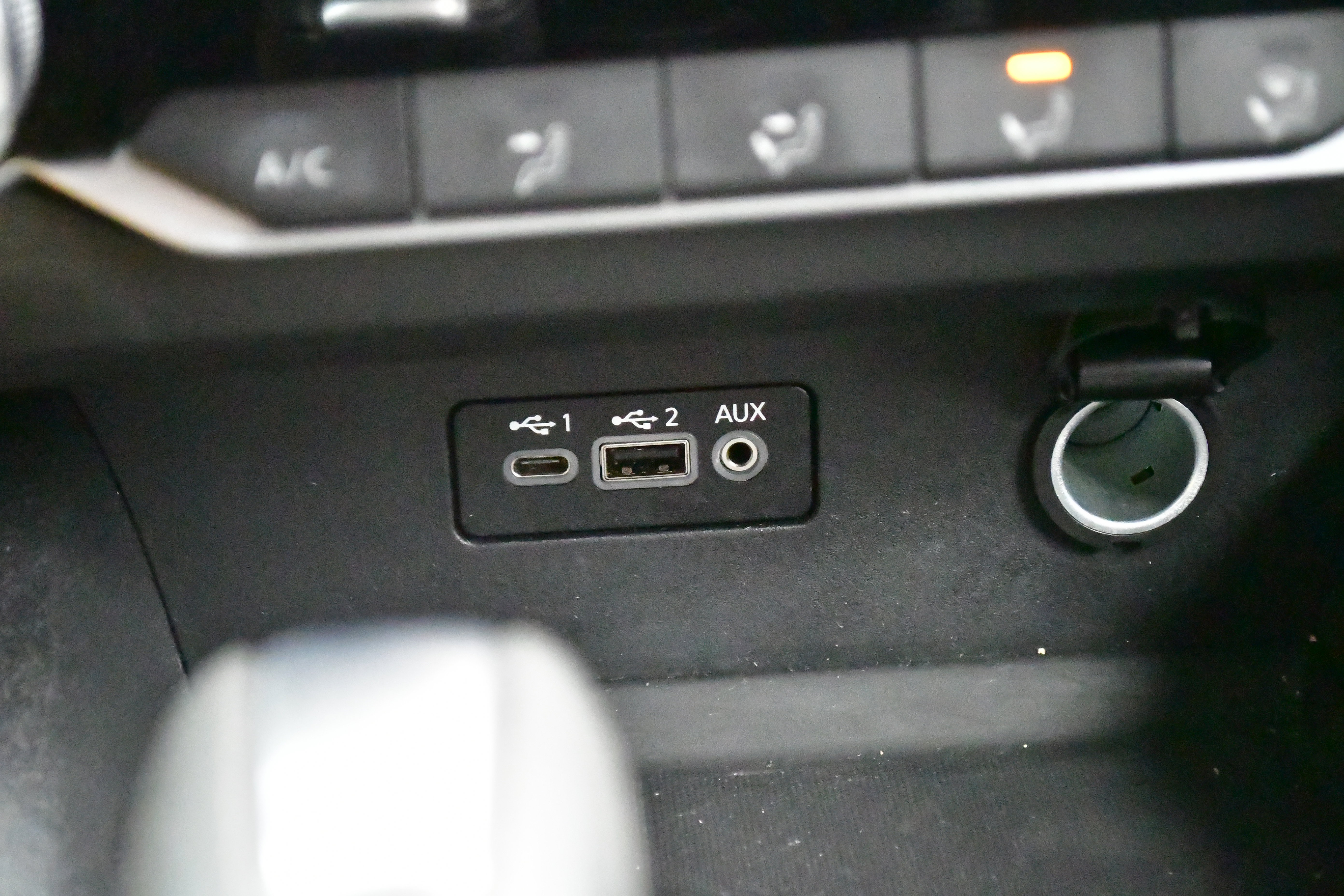 Used 2025 Nissan Altima 2.5 SV FWD image 27