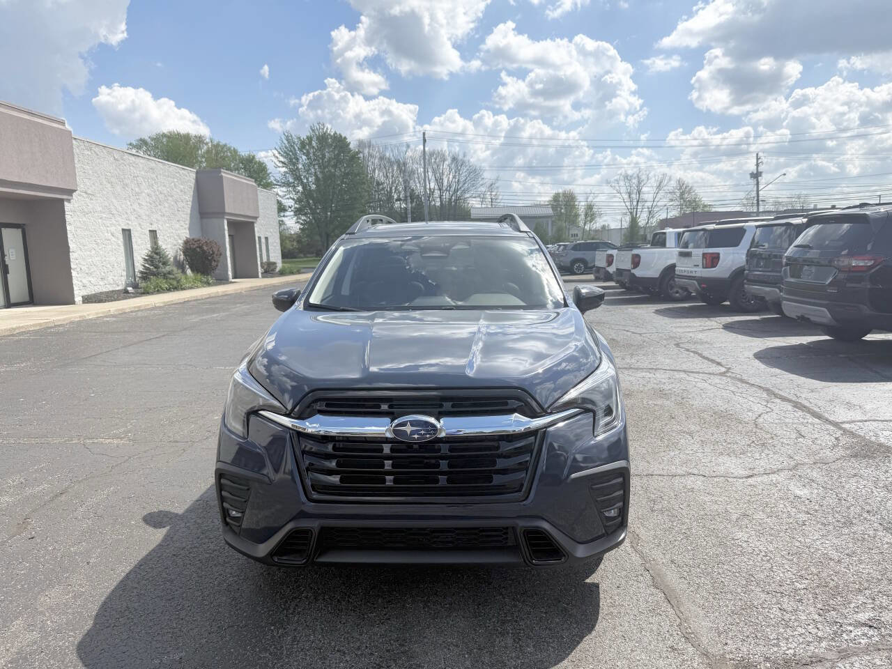 Used 2025 Subaru Ascent Limited AWD/4WD image 3