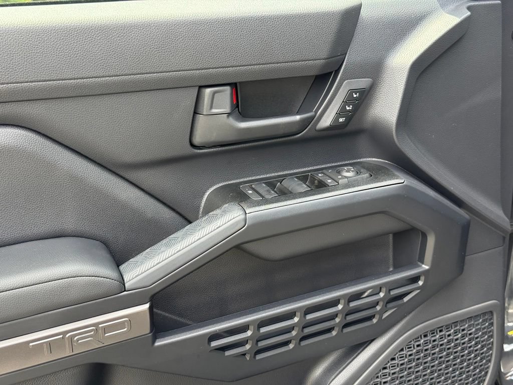 New 2026 Toyota 4Runner TRD Off-Road Premium AWD/4WD image 12