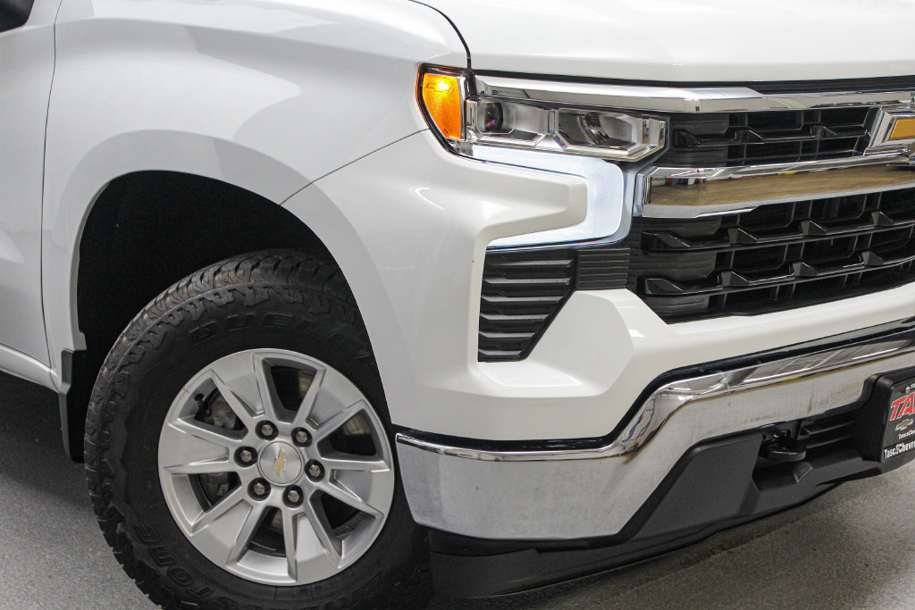 Used 2024 Chevrolet Silverado 1500 LT w/ Work Truck Package AWD/4WD image 3
