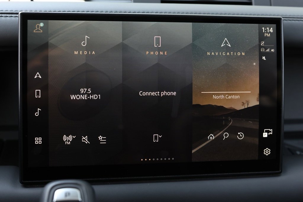 Used 2024 Land Rover Defender 130 V8 image 23