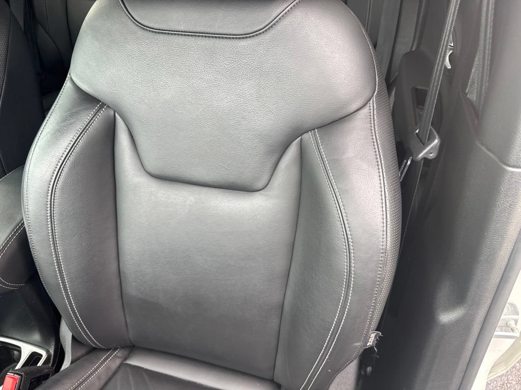 Used 2020 Jeep Renegade Limited w/ UConnect 8.4 Nav Group AWD/4WD image 32