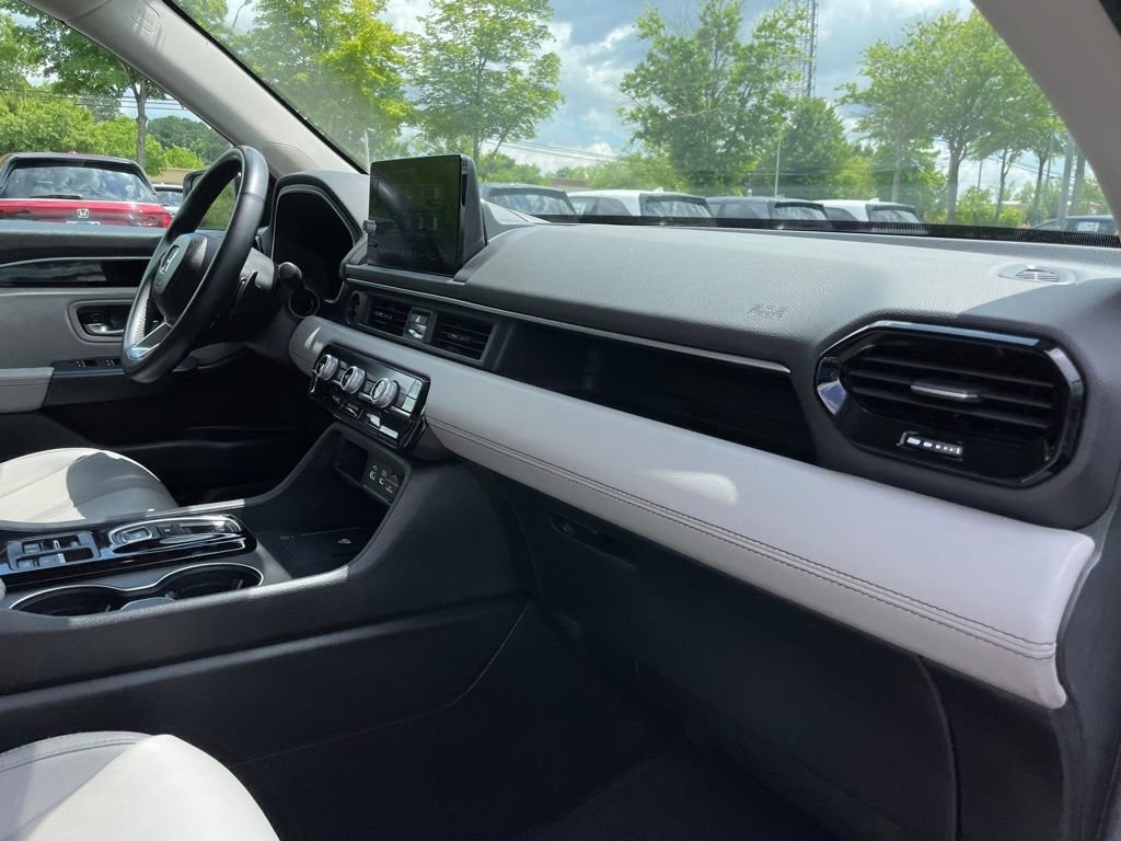 Certified 2025 Honda Pilot EX-L image 35