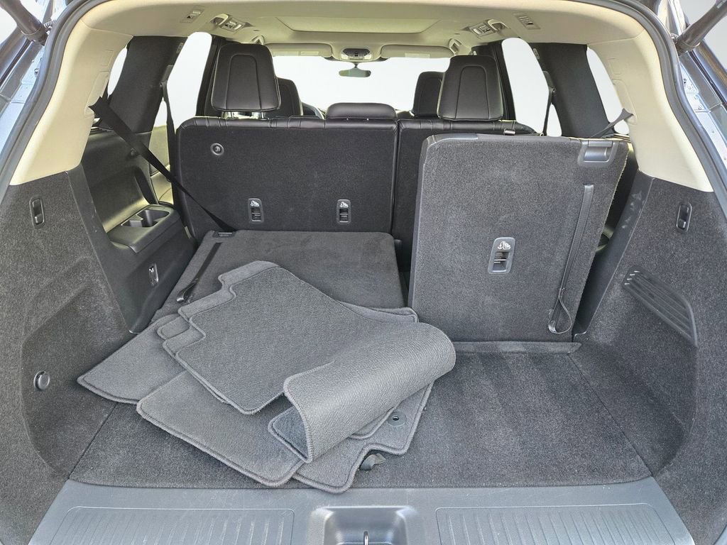 Certified 2025 INFINITI QX60 Luxe image 9