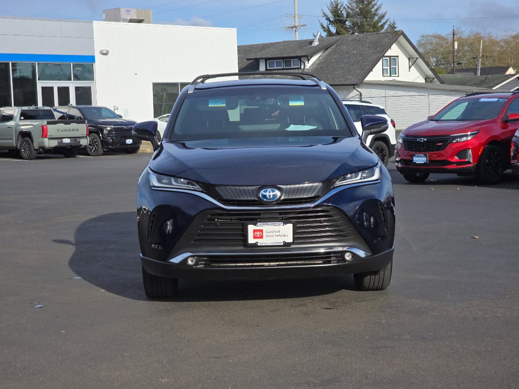 Certified 2023 Toyota Venza XLE image 3