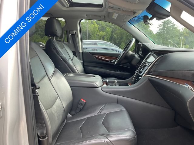 Used 2019 Cadillac Escalade ESV Premium Luxury w/ Escalade Sport Edition AWD/4WD image 5