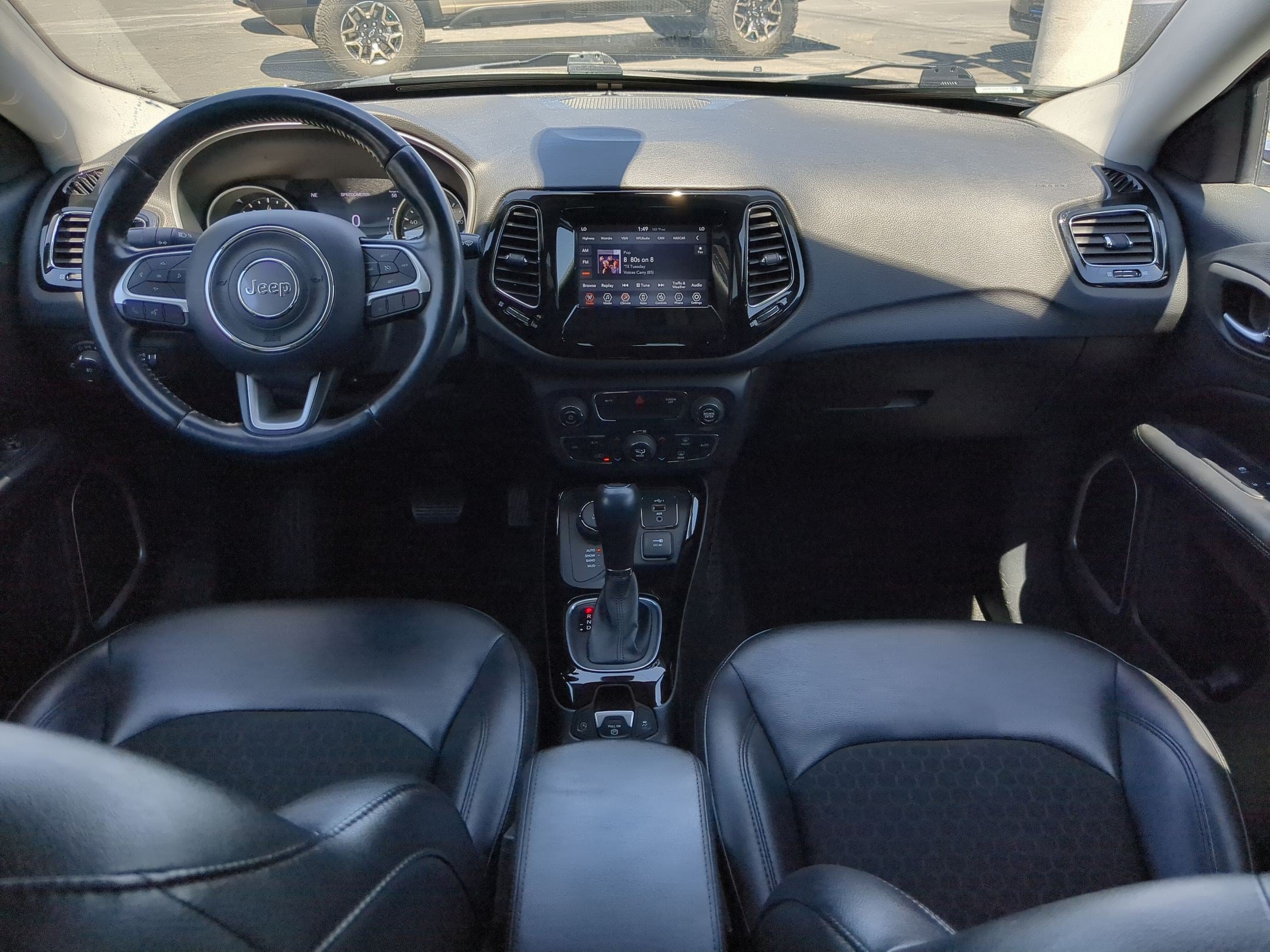 Used 2020 Jeep Compass Latitude AWD/4WD image 25