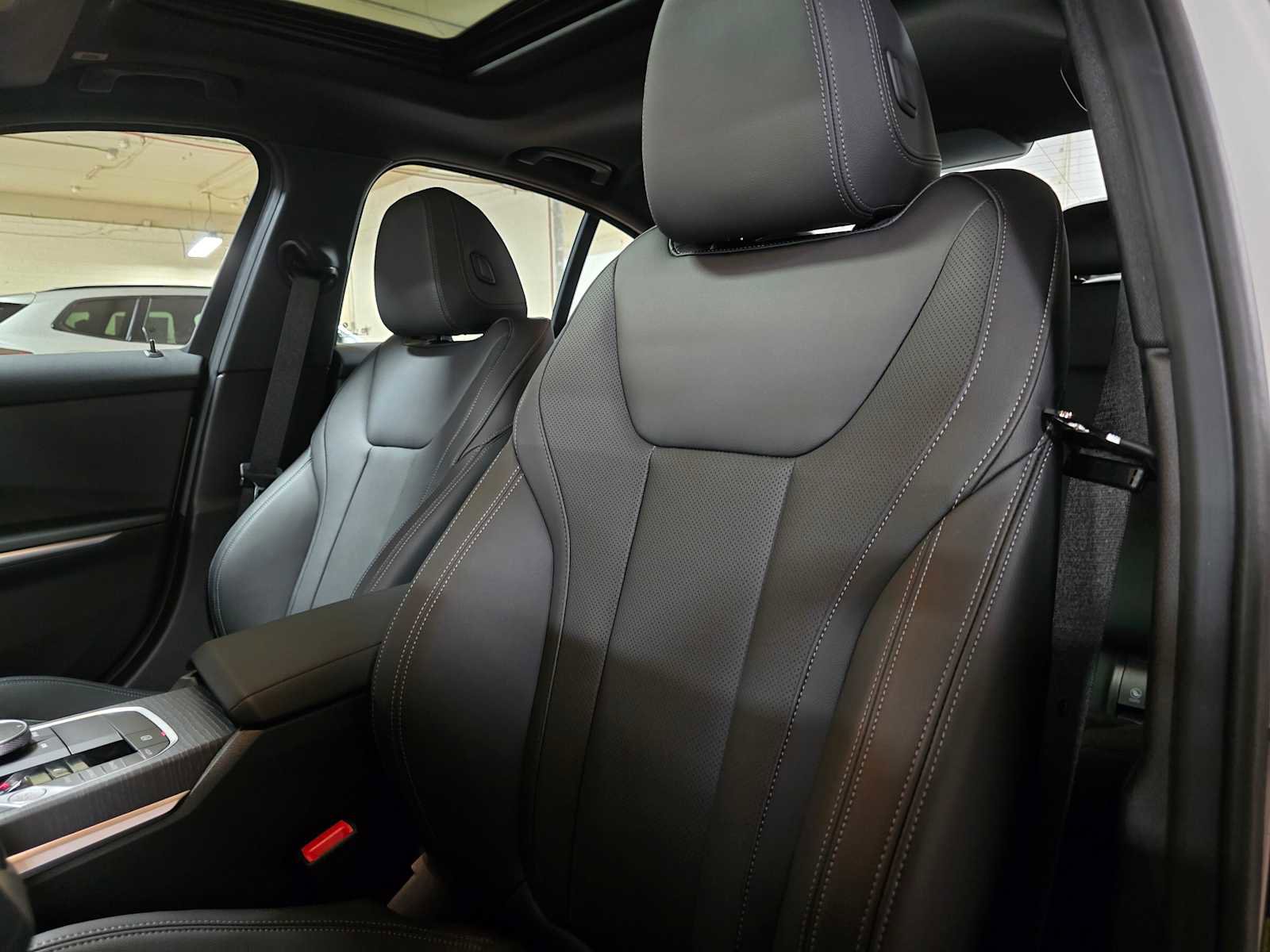 Used 2026 BMW 330i xDrive Sedan w/ Premium Package image 24