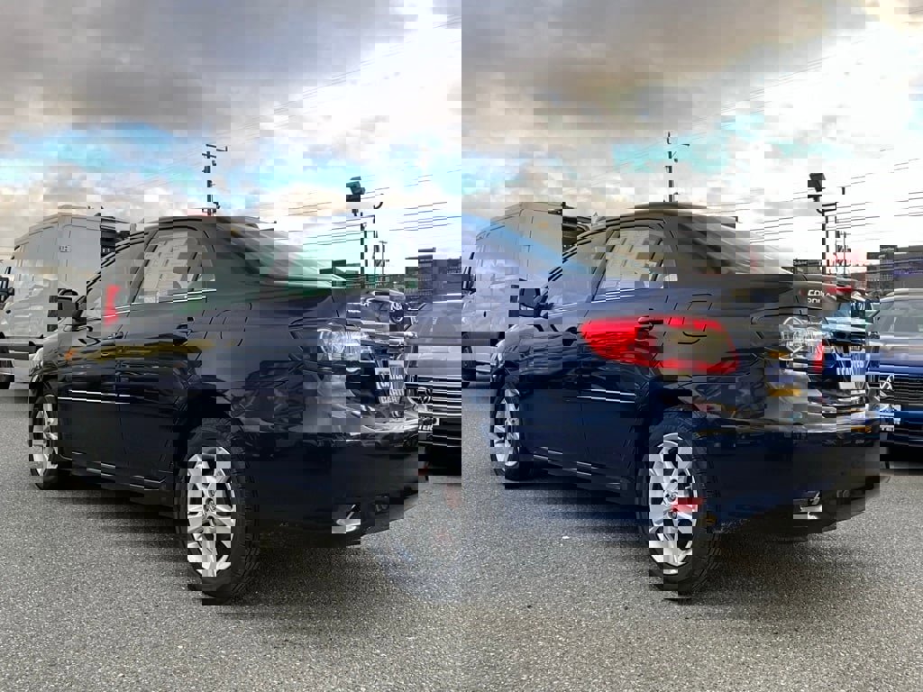 Used 2013 Toyota Corolla LE image 6