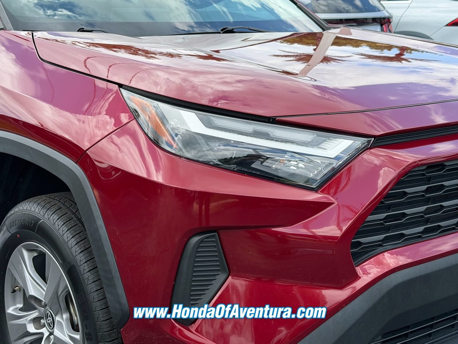 Used 2024 Toyota RAV4 LE AWD/4WD image 7