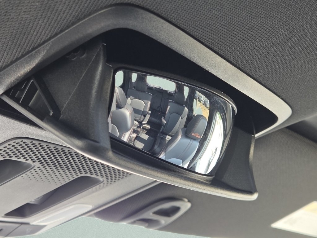 Certified 2025 Honda Pilot TrailSport image 19
