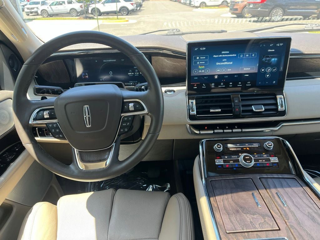 Certified 2023 Lincoln Navigator L Reserve AWD/4WD image 16
