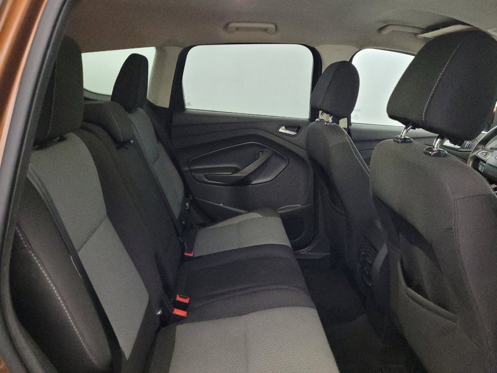 Used 2017 Ford Escape SE w/ SE Cold Weather Package FWD image 19