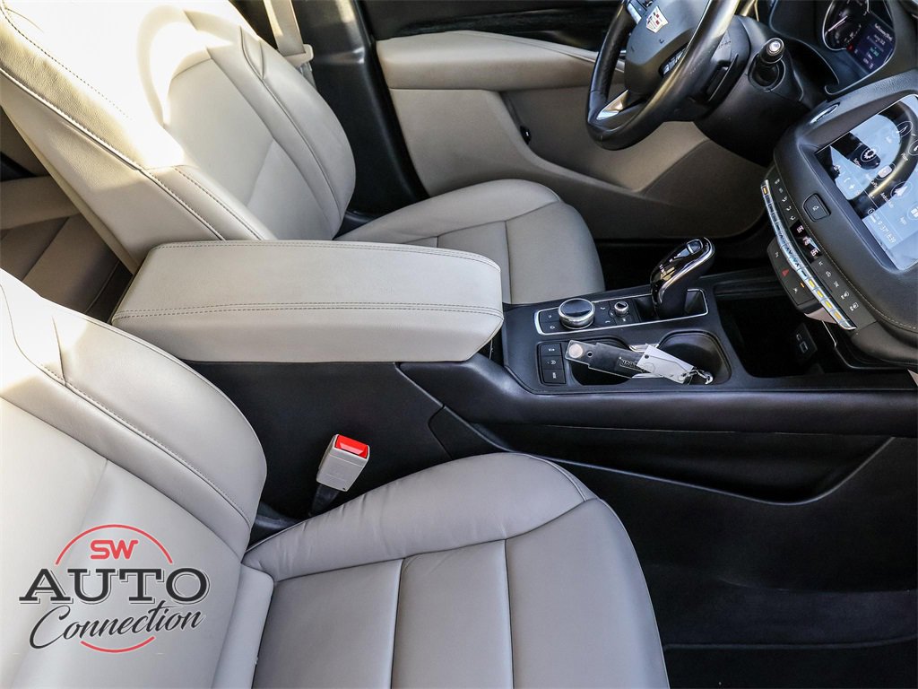 Used 2023 Cadillac XT4 Premium Luxury image 17