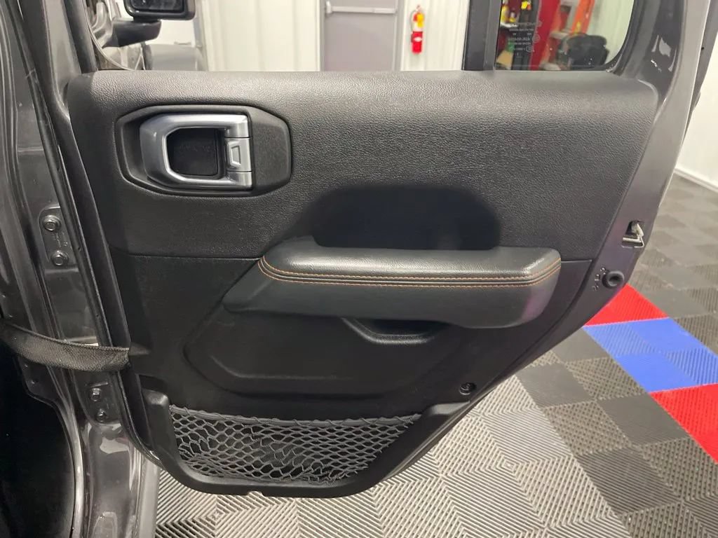 Used 2023 Jeep Gladiator Mojave w/ LED Lighting Group AWD/4WD image 19