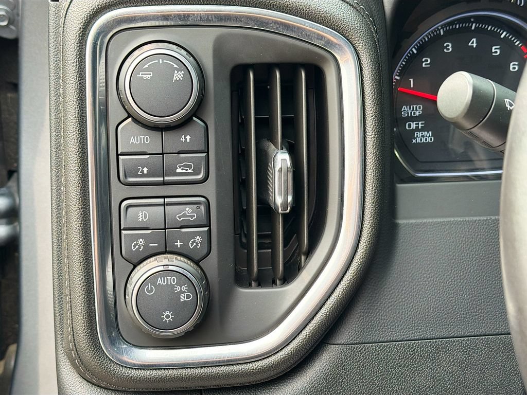 Used 2019 Chevrolet Silverado 1500 RST w/ All-Star Edition AWD/4WD image 10