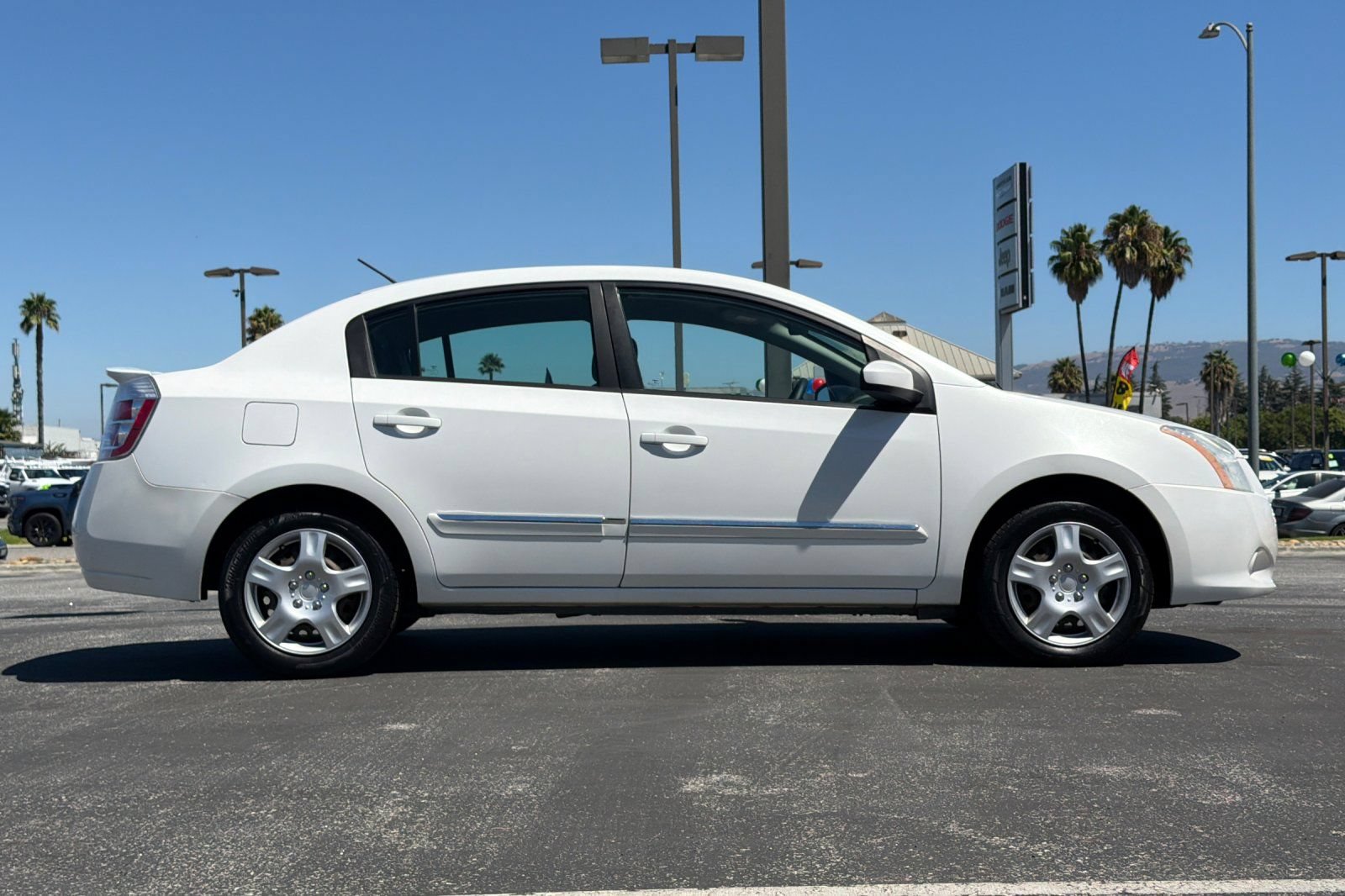 Used 2012 Nissan Sentra 2.0 S FWD image 3