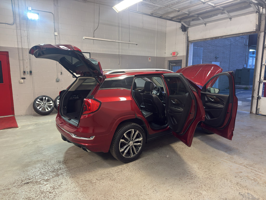 Used 2019 GMC Terrain Denali w/ Driver Alert Package II image 12