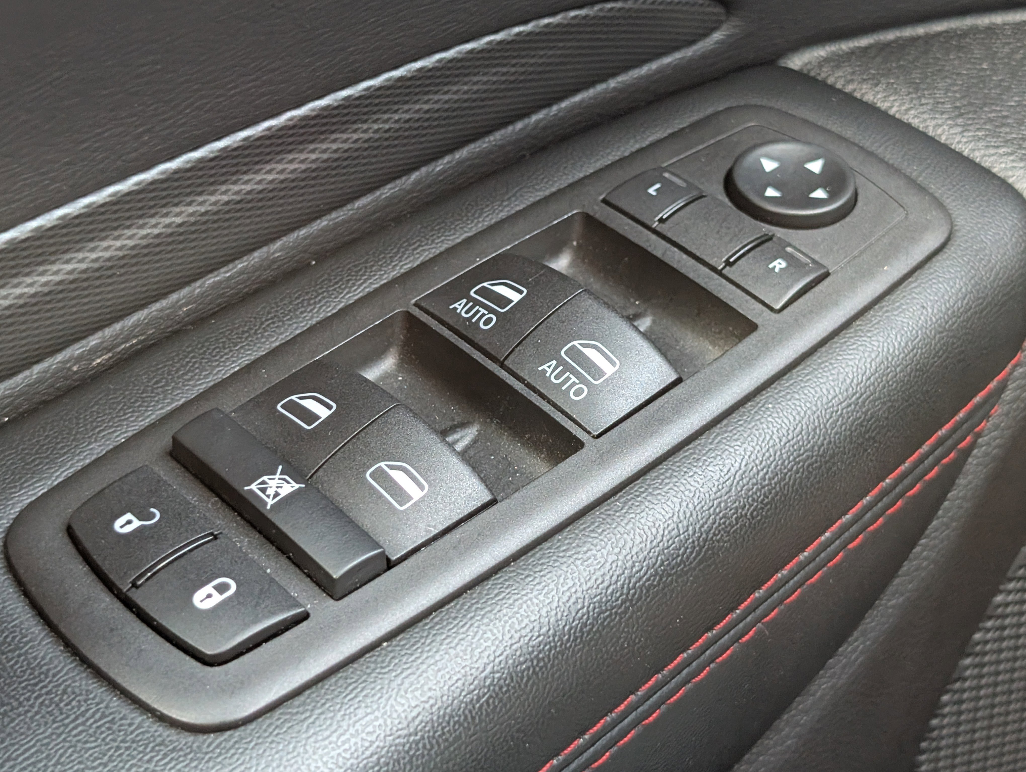Used 2025 Dodge Durango GT AWD/4WD image 22