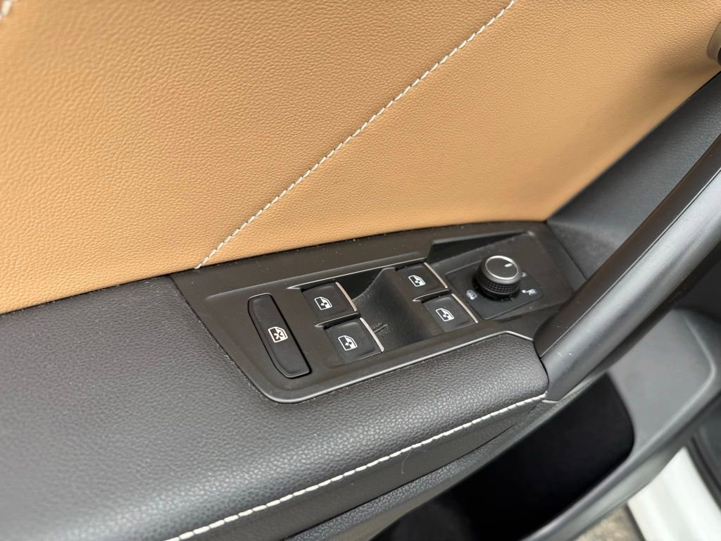 Used 2022 Volkswagen Tiguan SE image 20