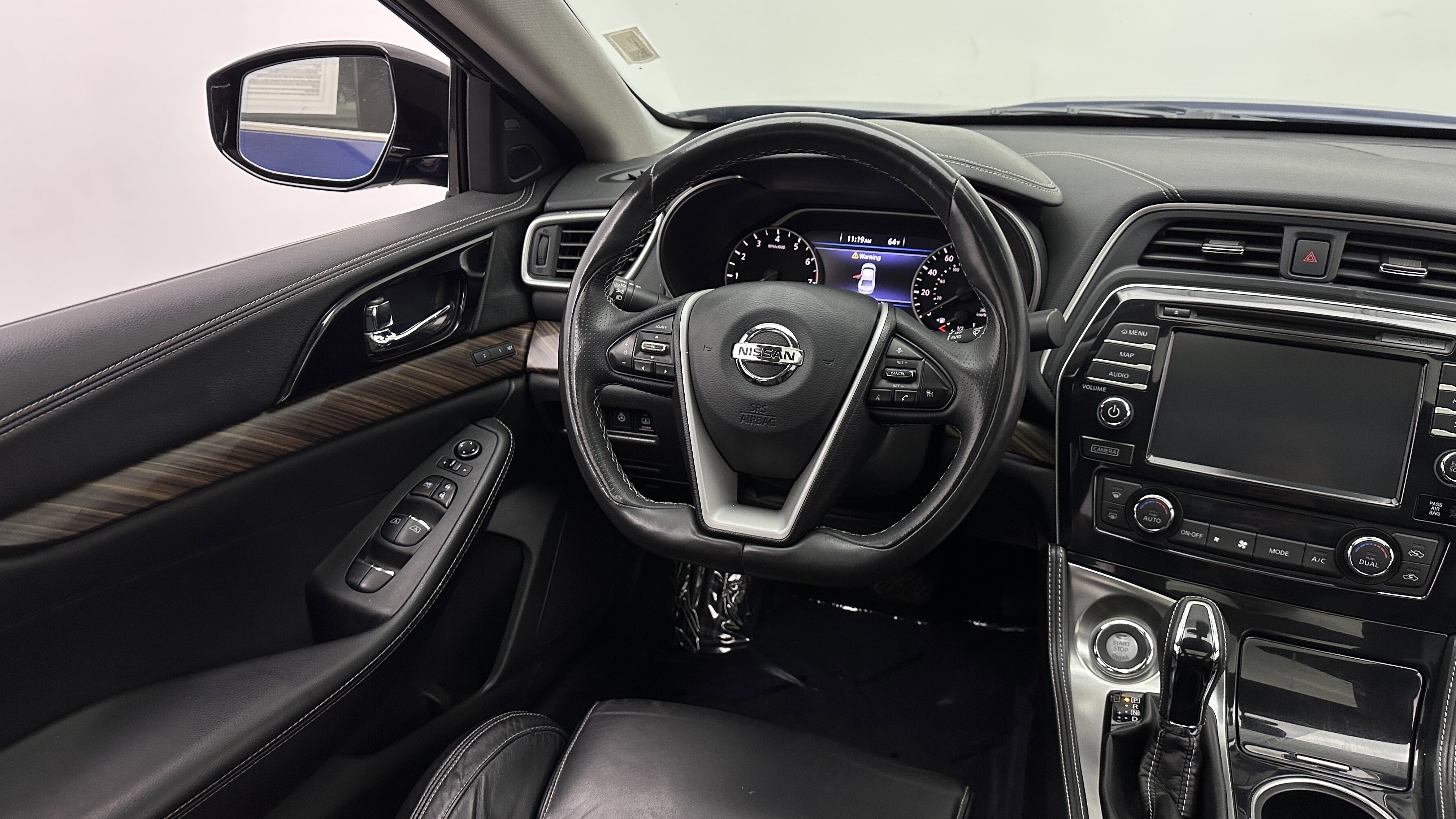 Used 2016 Nissan Maxima Platinum w/ Interior Lighting Package FWD image 27
