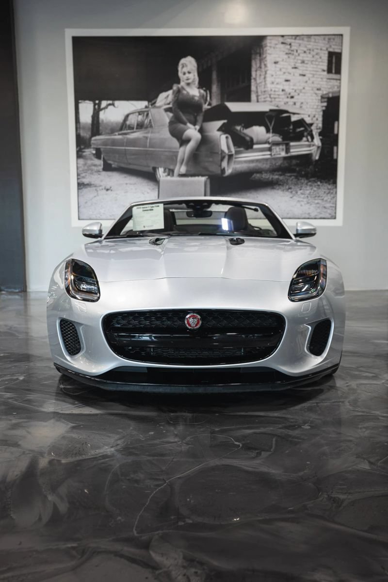 Used 2020 Jaguar F-TYPE Convertible RWD image 2