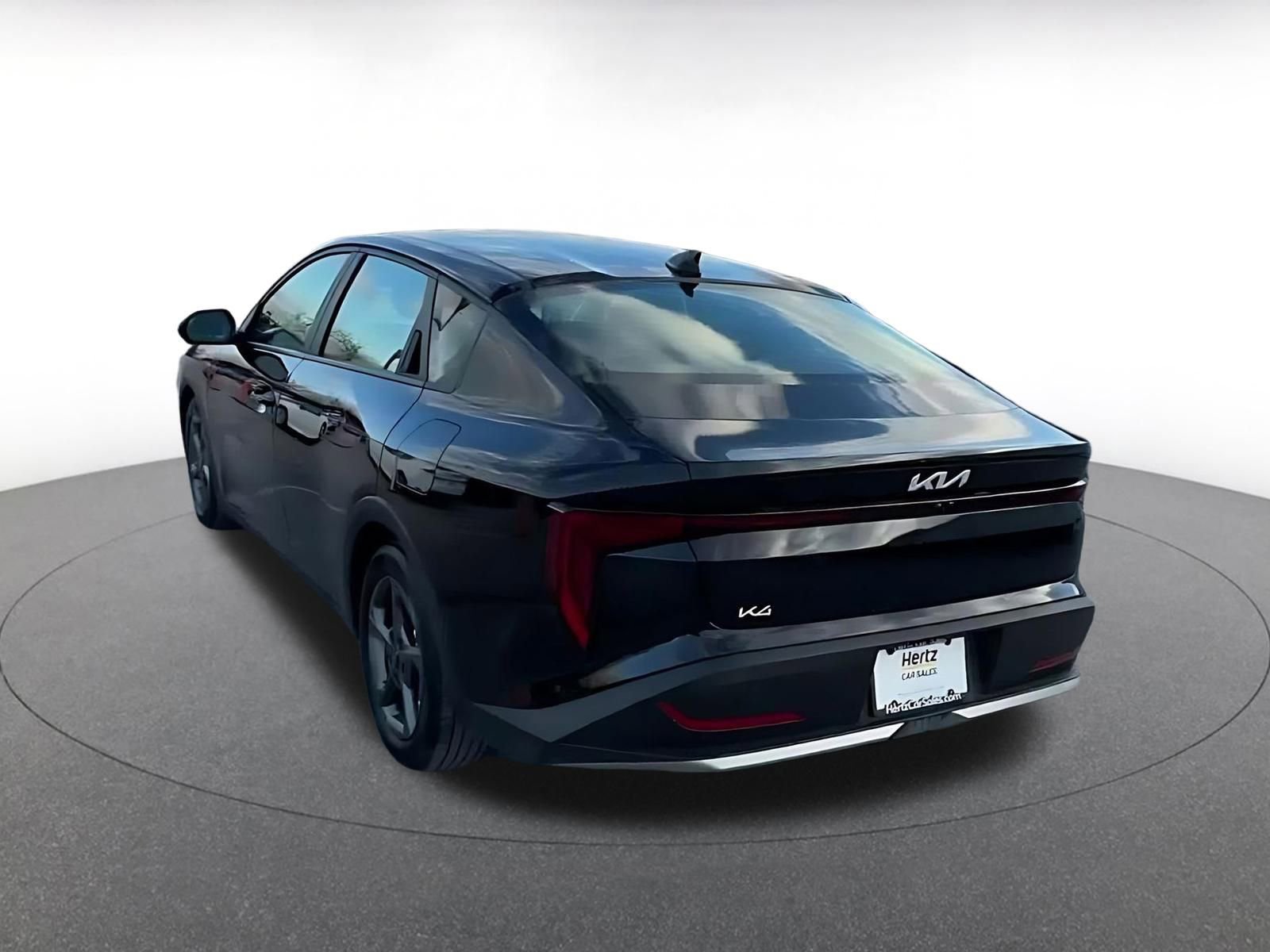 Used 2025 Kia K4 LXS image 11