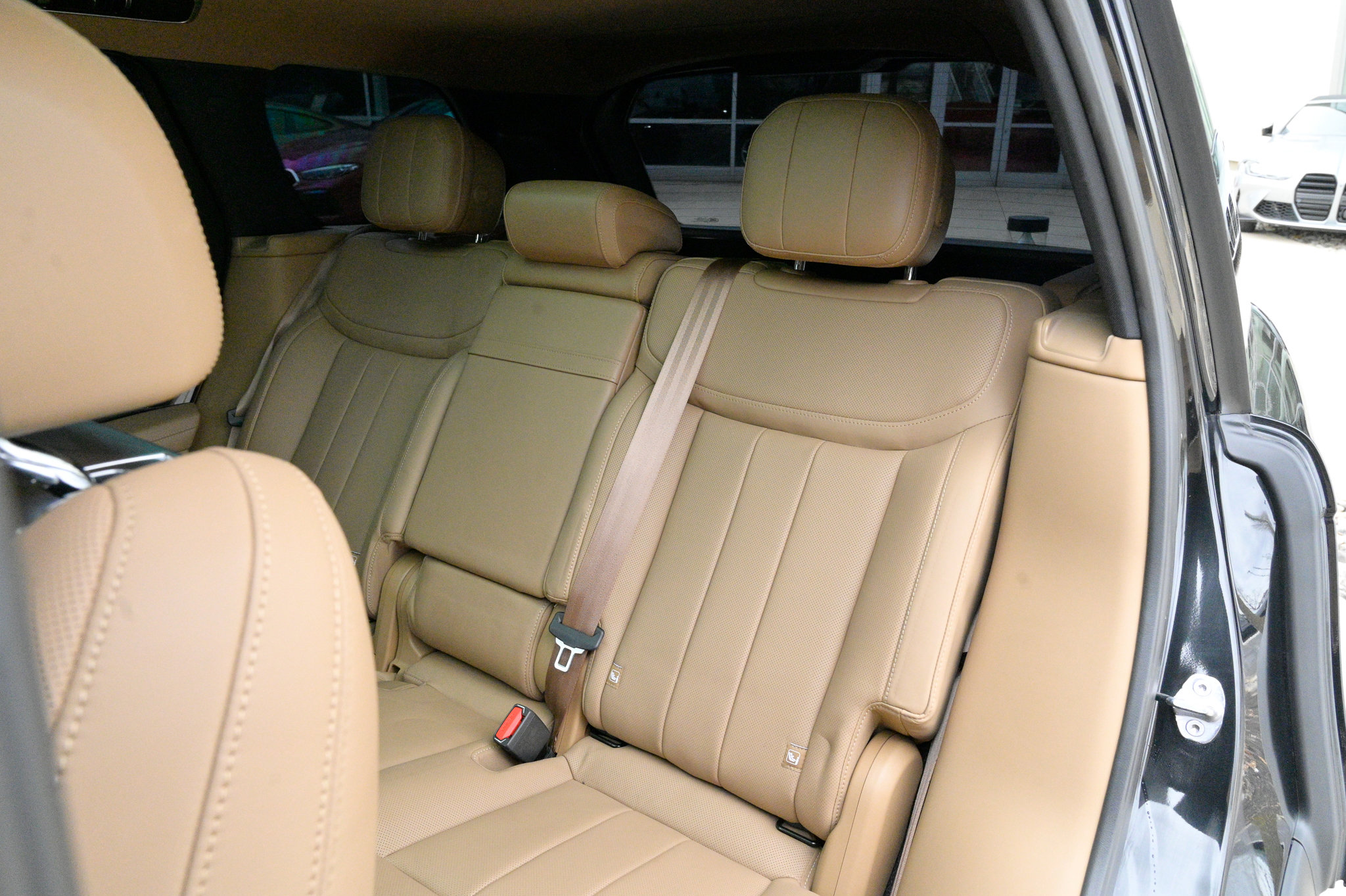 Used 2023 Land Rover Range Rover SE image 40