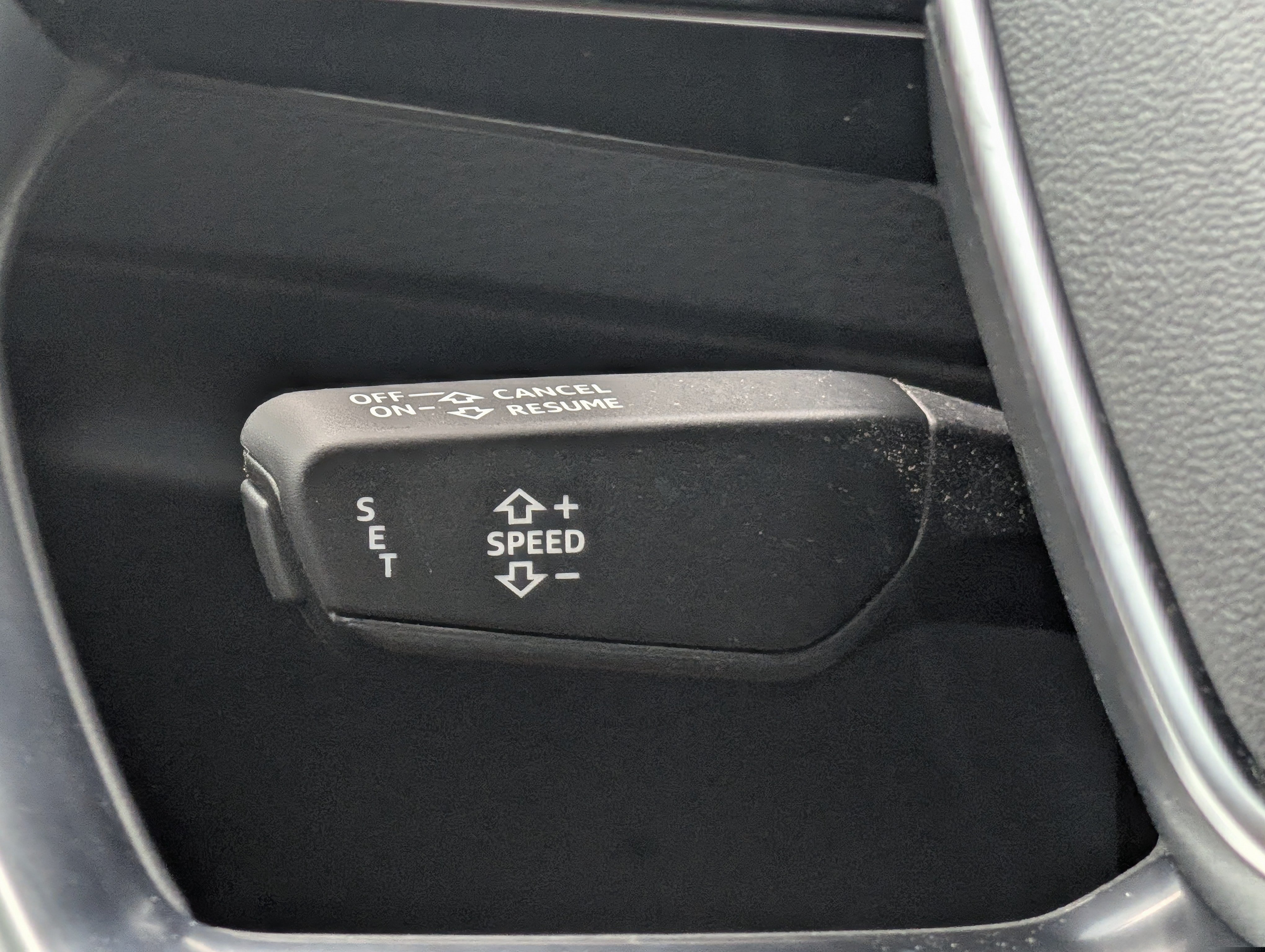 Used 2021 Audi e-tron Premium AWD/4WD image 24