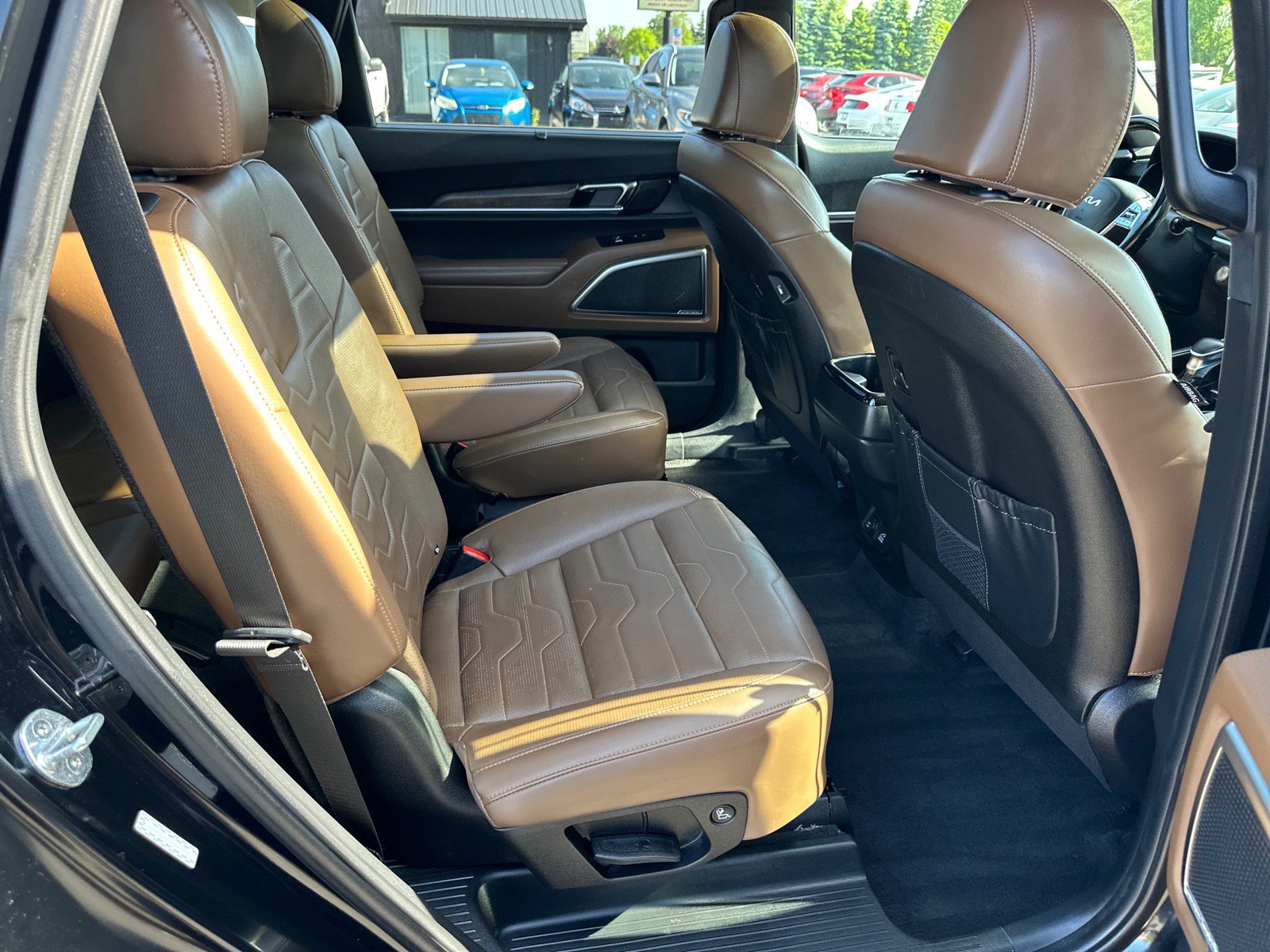 Used 2022 Kia Telluride SX w/ SX Prestige Package AWD/4WD image 17