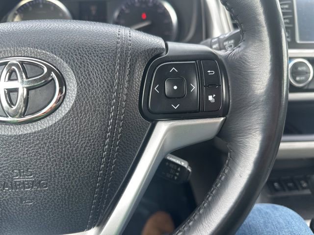 Used 2015 Toyota Highlander Limited AWD/4WD image 23