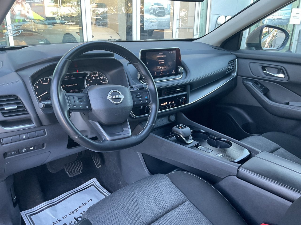 Used 2025 Nissan Rogue SV FWD image 11