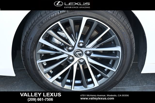 Certified 2025 Lexus ES 300h w/ Premium Package FWD image 6