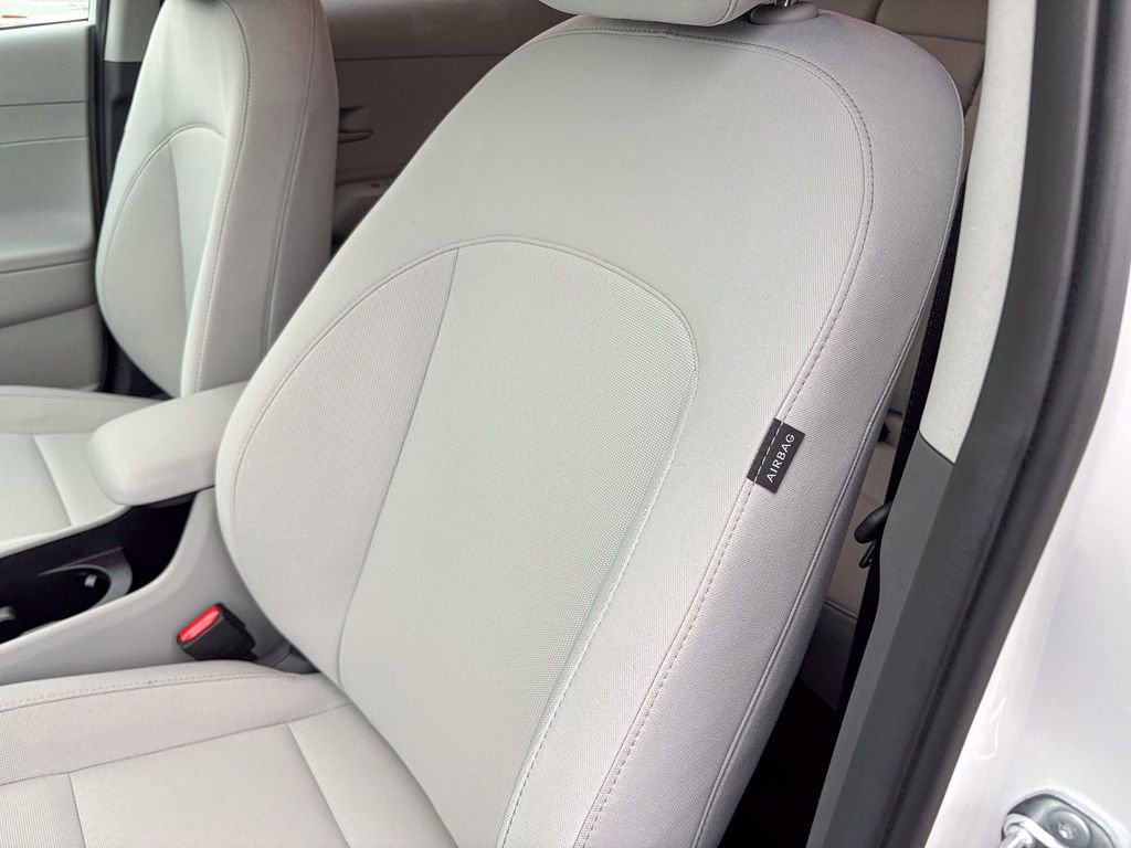 Used 2025 Hyundai Kona SEL image 15