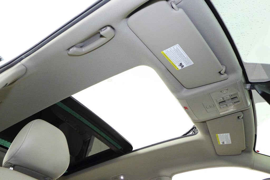 Used 2021 Volkswagen Atlas SE w/ Panoramic Sunroof Package image 18