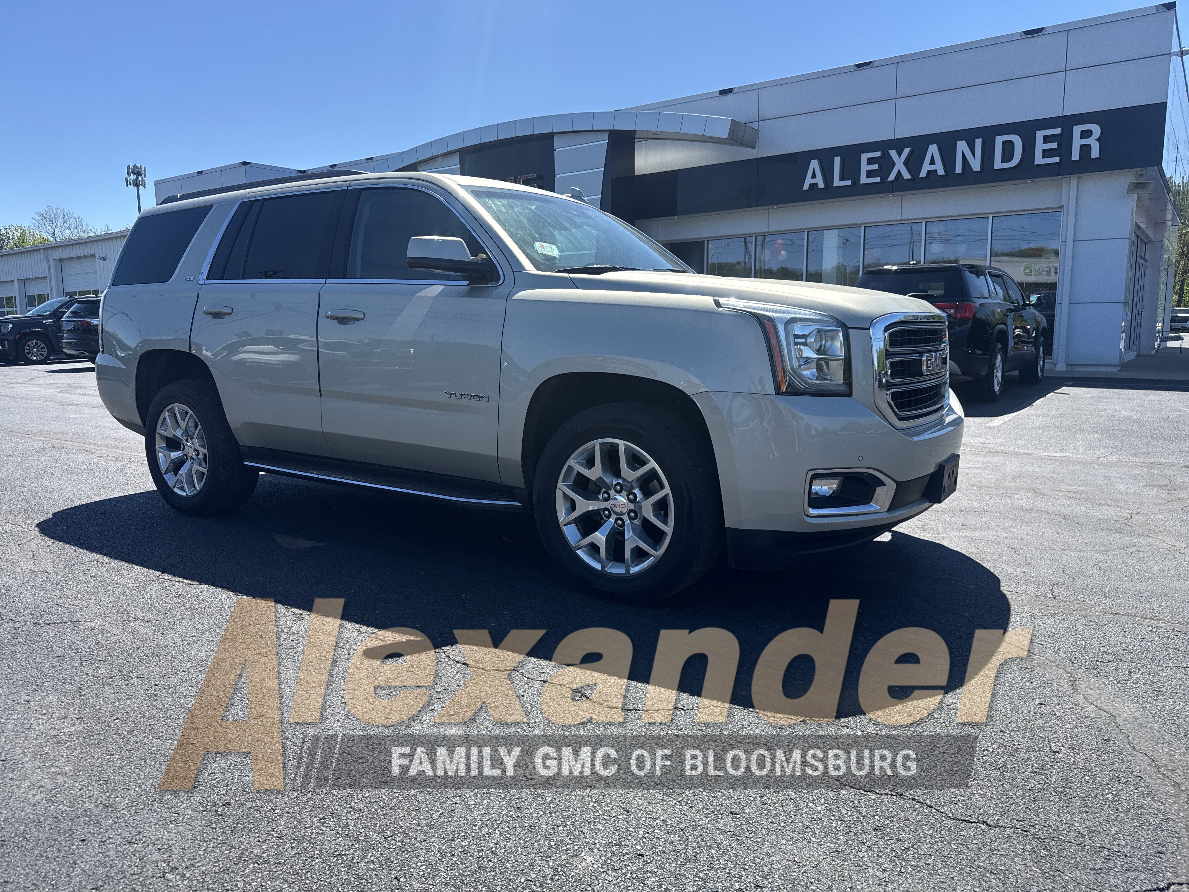 Used 2015 GMC Yukon SLT w/ Open Road Package AWD/4WD video 1