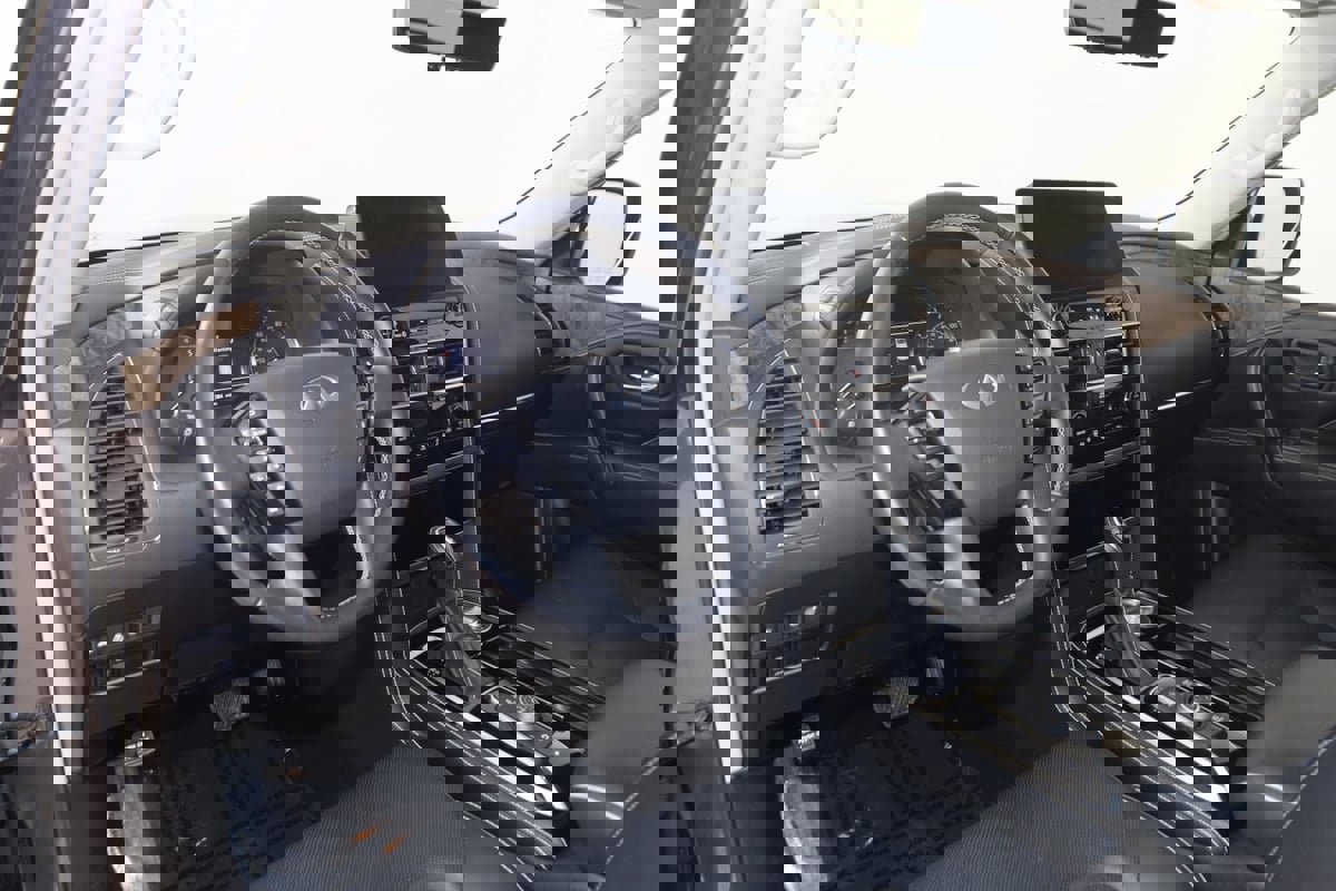 Used 2023 INFINITI QX80 Premium Select w/ All-Season Package image 26