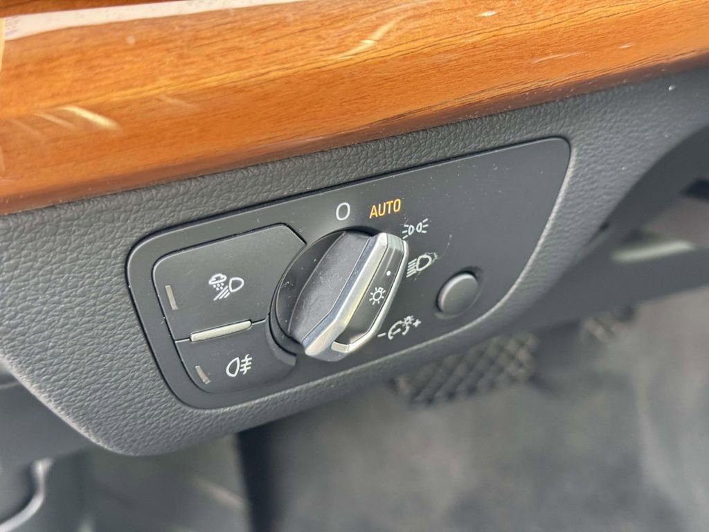 Used 2023 Audi Q5 2.0T Premium image 18