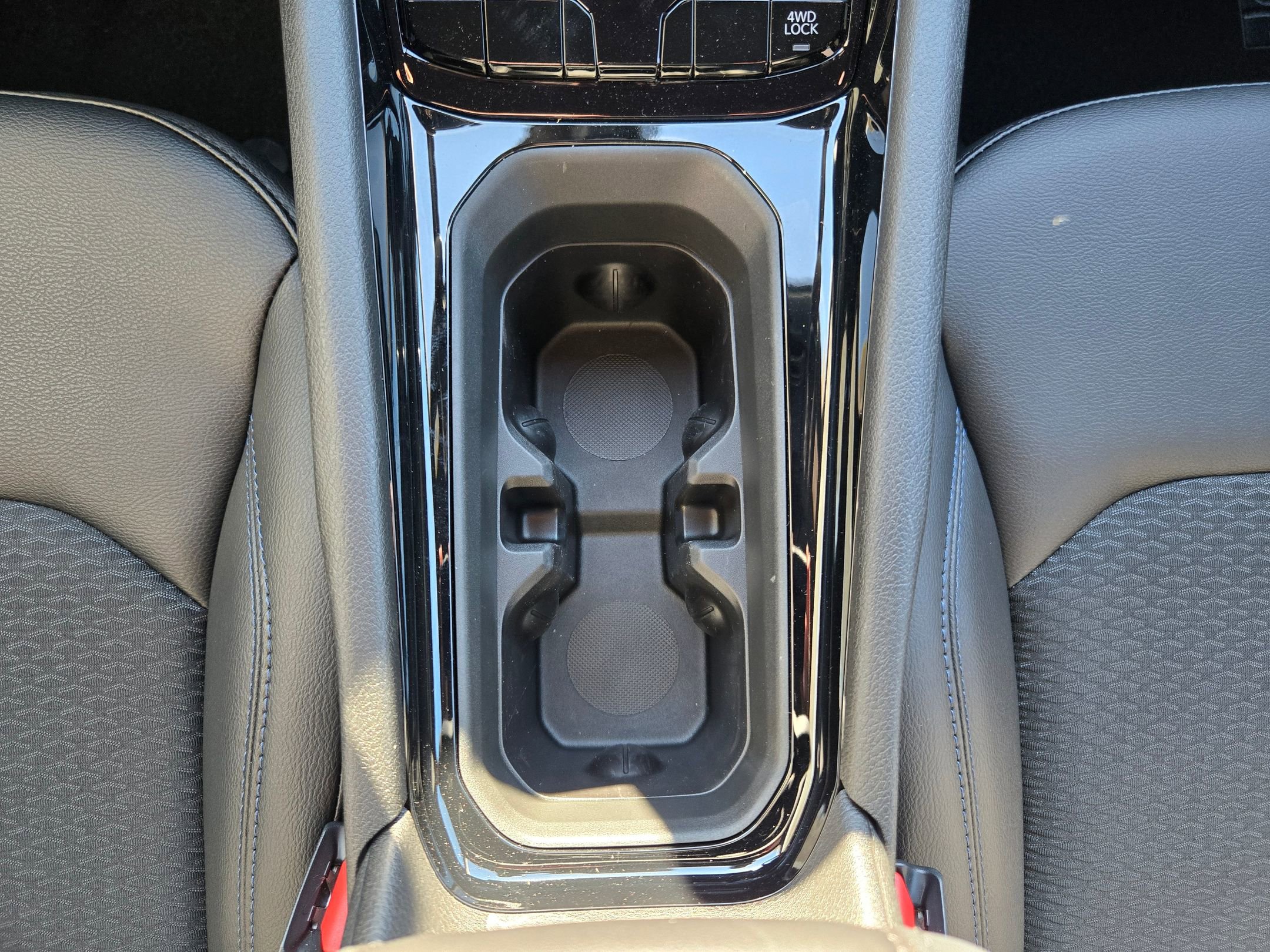 New 2026 Jeep Compass Latitude image 12