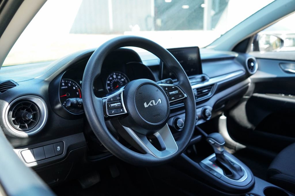 Used 2024 Kia Forte LX image 7