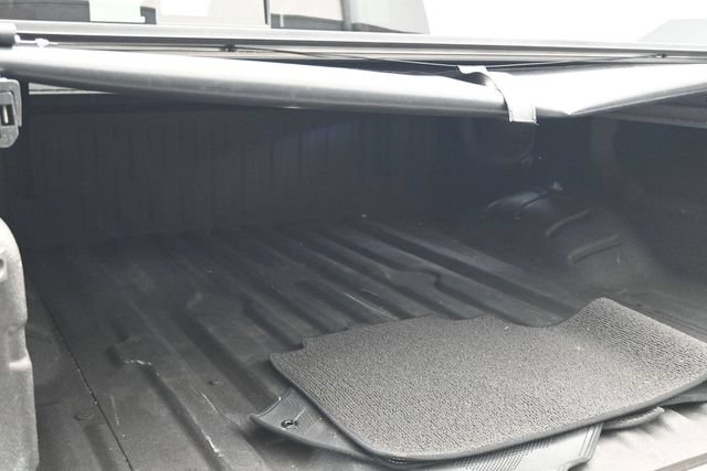 Used 2023 Nissan Titan PRO-4X w/ Pro-4x Convenience Package AWD/4WD image 17