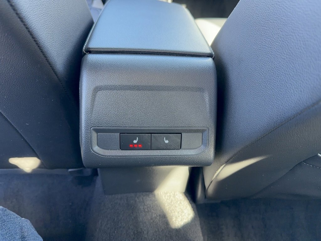 Used 2021 Volkswagen Jetta SE image 32