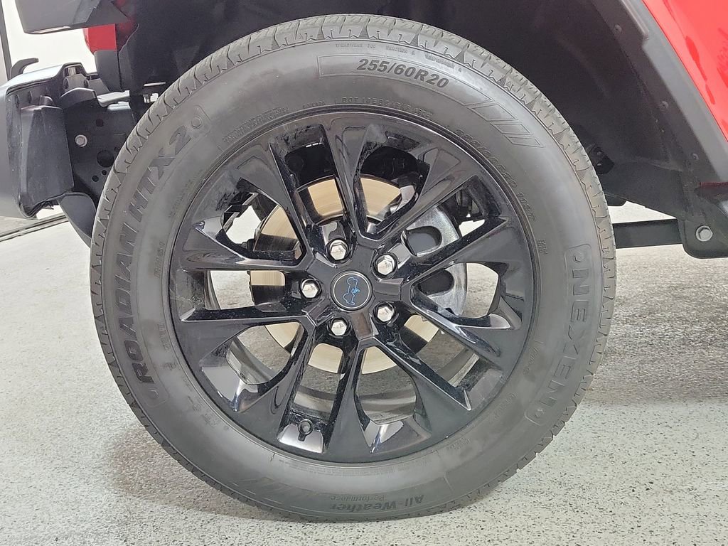 Used 2025 Jeep Wrangler Unlimited Sahara image 8