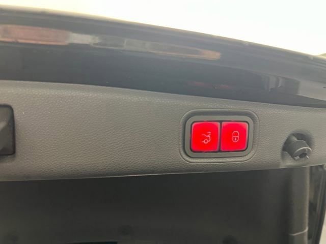 Used 2019 Mercedes-Benz E 300 image 49