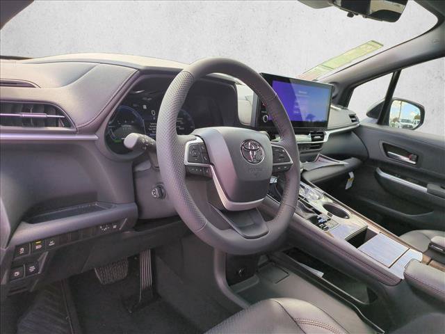 New 2026 Toyota Sienna Limited FWD image 3